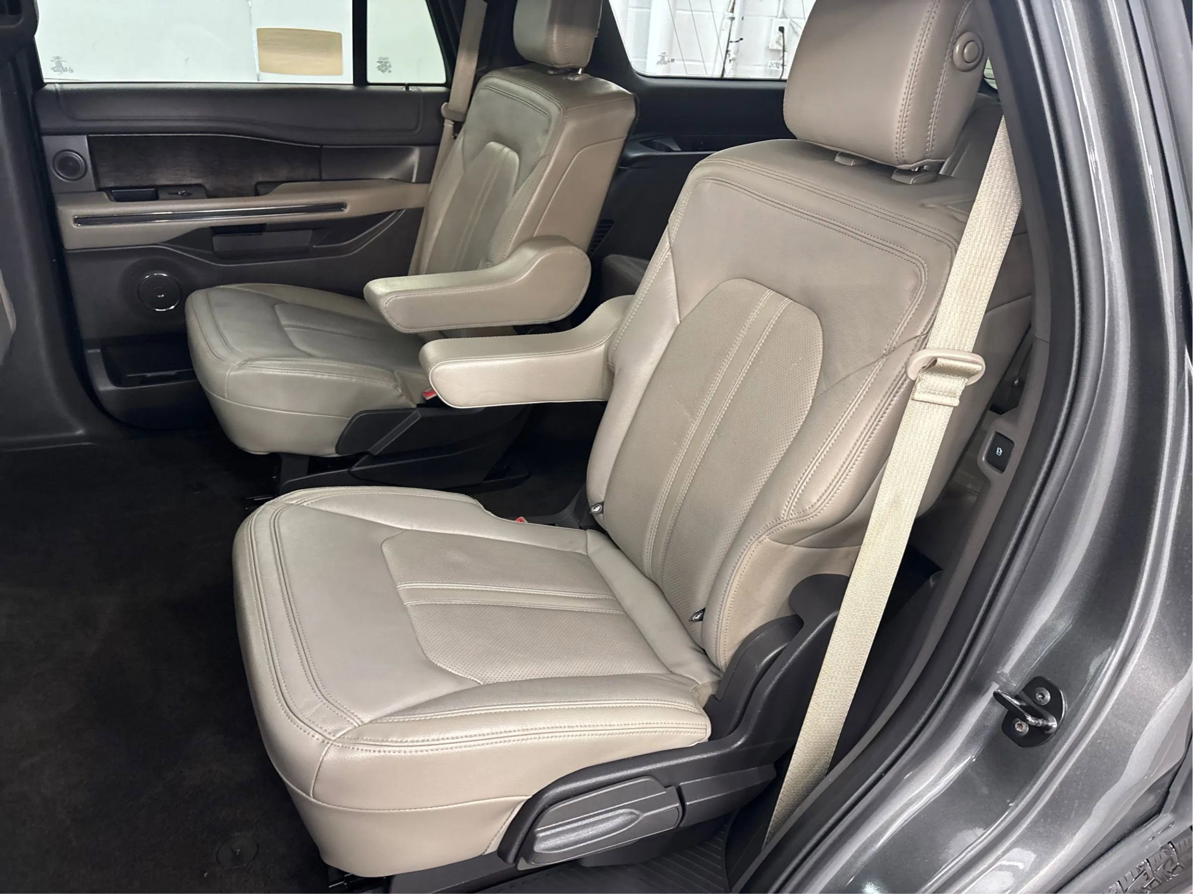 Used 2019 Ford Expedition Limited w/ Equipment Group 301A image 14