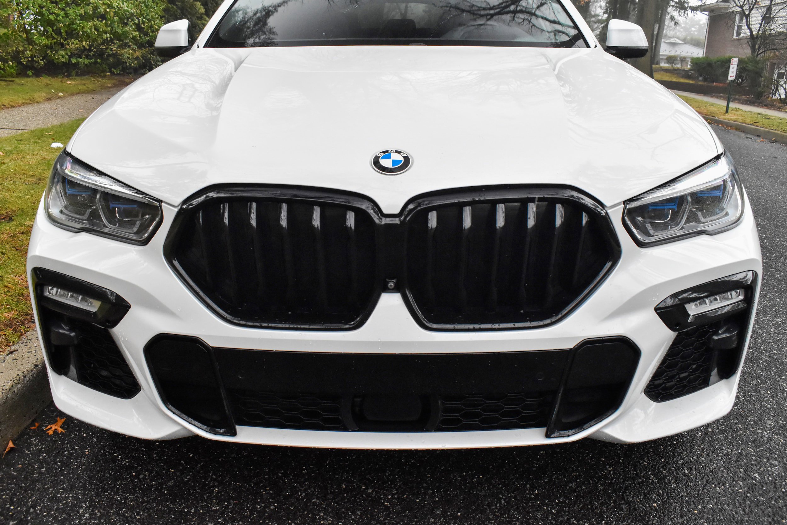 Used 2020 BMW X6 M50i w/ Executive Package image 13