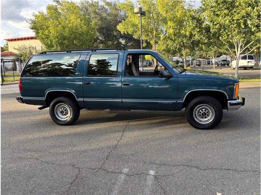 Used 1993 GMC Suburban 2500 RWD image 8