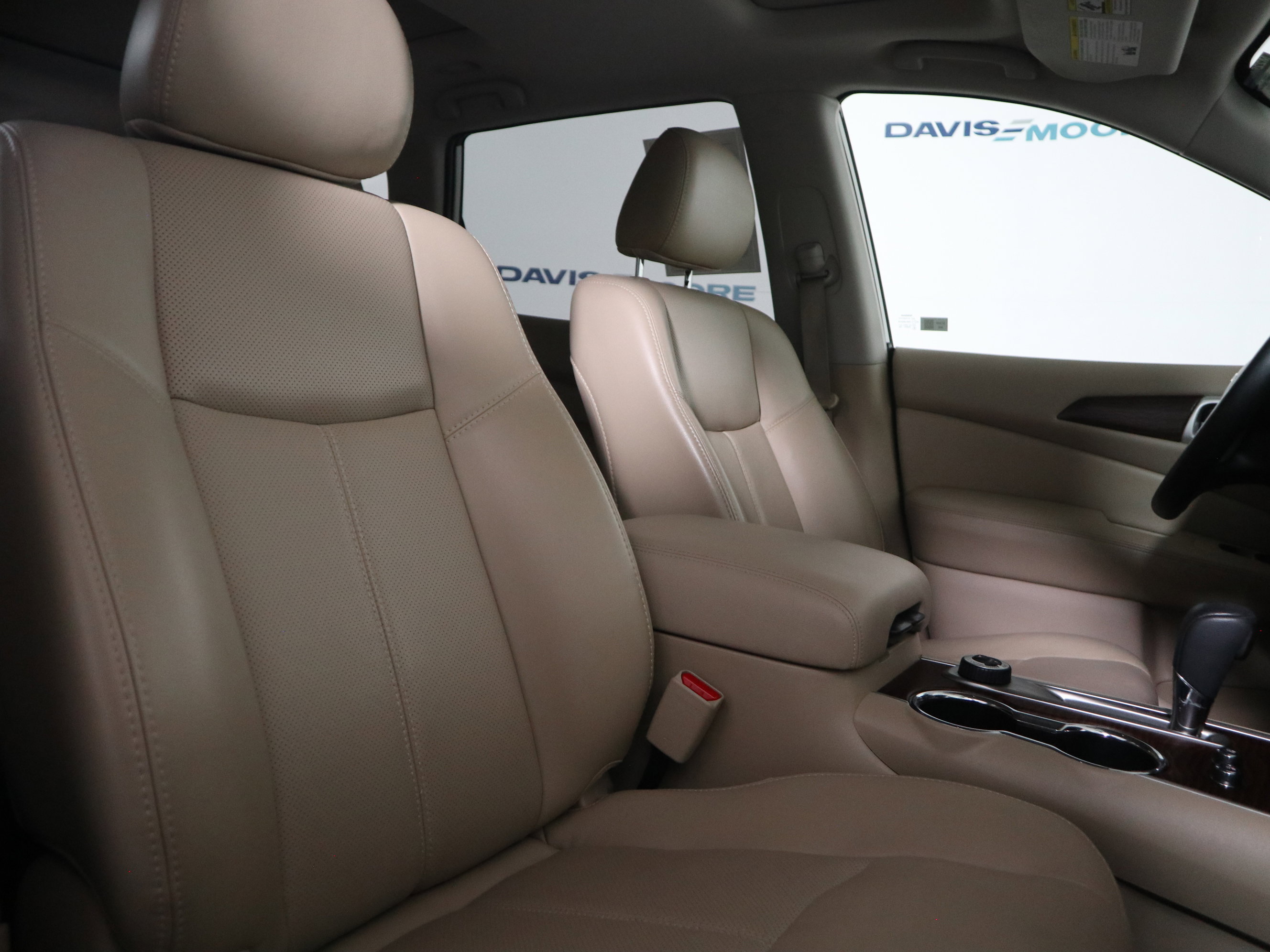 Used 2019 Nissan Pathfinder Platinum AWD/4WD image 21