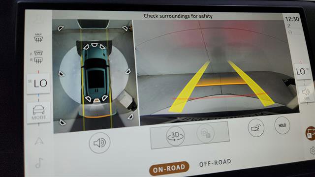 Used 2025 Land Rover Range Rover Sport SE image 21