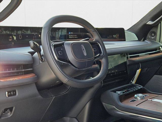 New 2025 Lincoln Navigator Black Label image 3