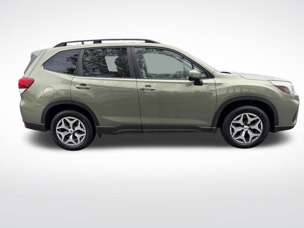Used 2020 Subaru Forester Premium AWD/4WD image 18
