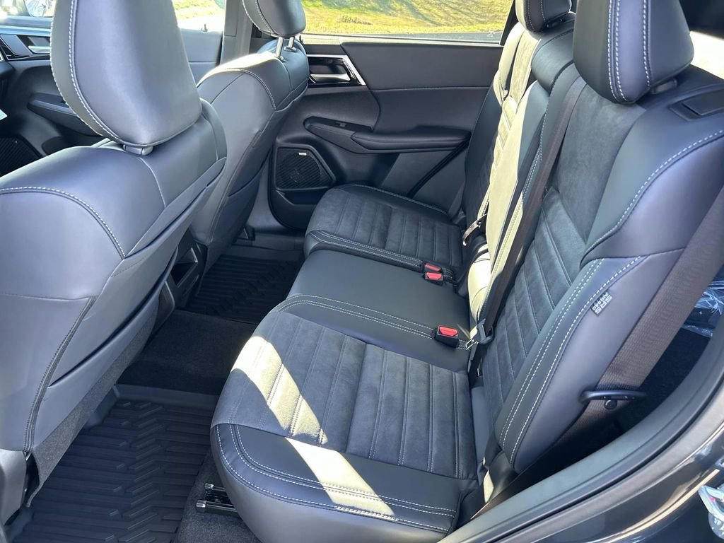 New 2026 Mitsubishi Outlander SE FWD image 19