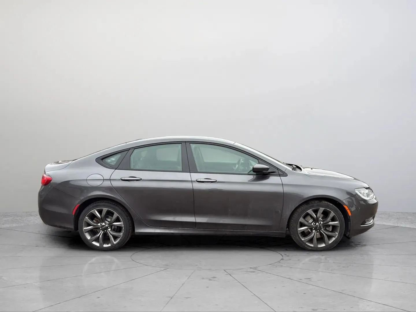 Used 2015 Chrysler 200 S w/ Navigation & Sound Group I image 10