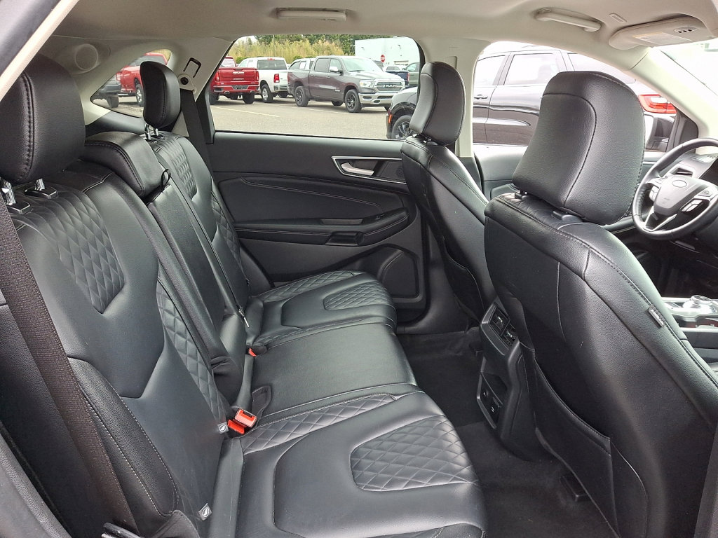 Used 2024 Ford Edge Titanium image 15