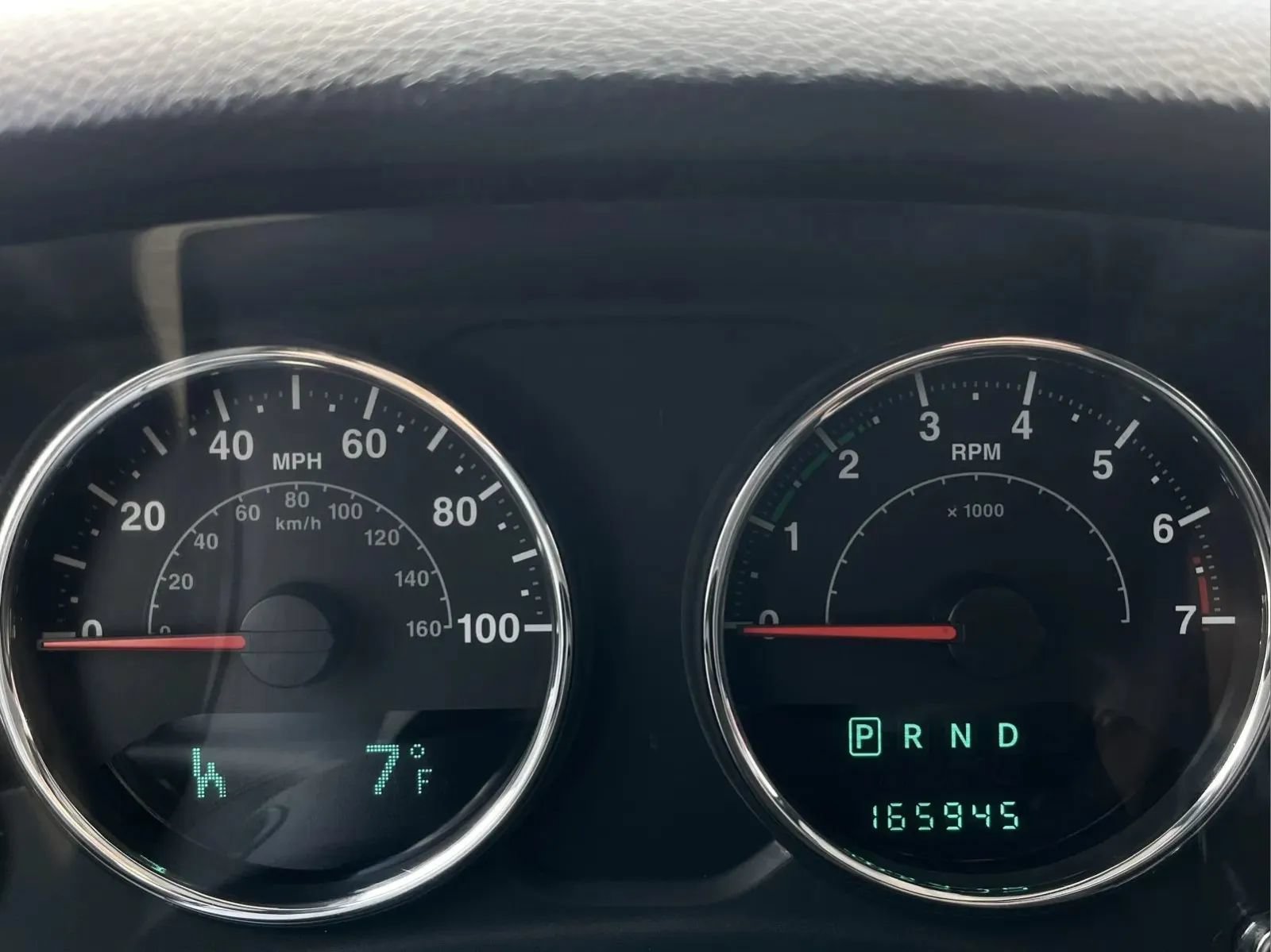 Used 2012 Jeep Wrangler Unlimited Sahara w/ Connectivity Group AWD/4WD image 9