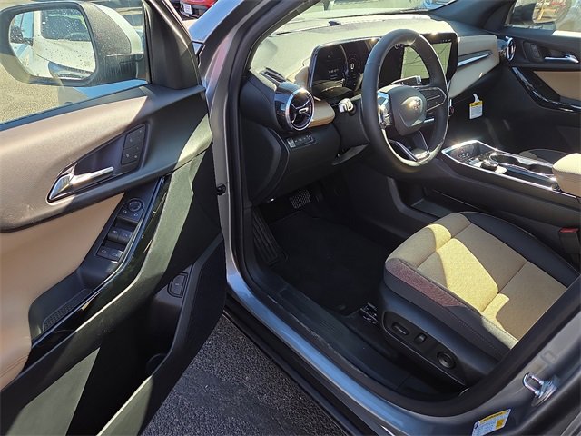 New 2026 Chevrolet Equinox ACTIV w/ Convenience Package III image 9