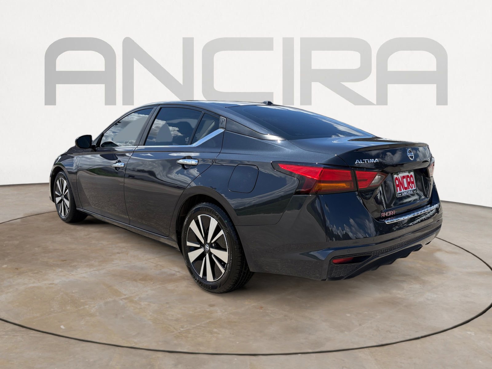 Used 2022 Nissan Altima 2.5 SV FWD image 9