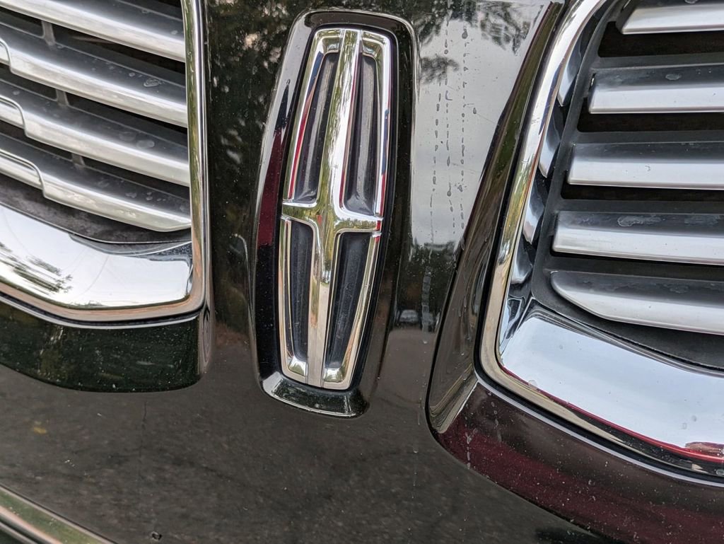 Used 2017 Lincoln MKX Reserve image 9