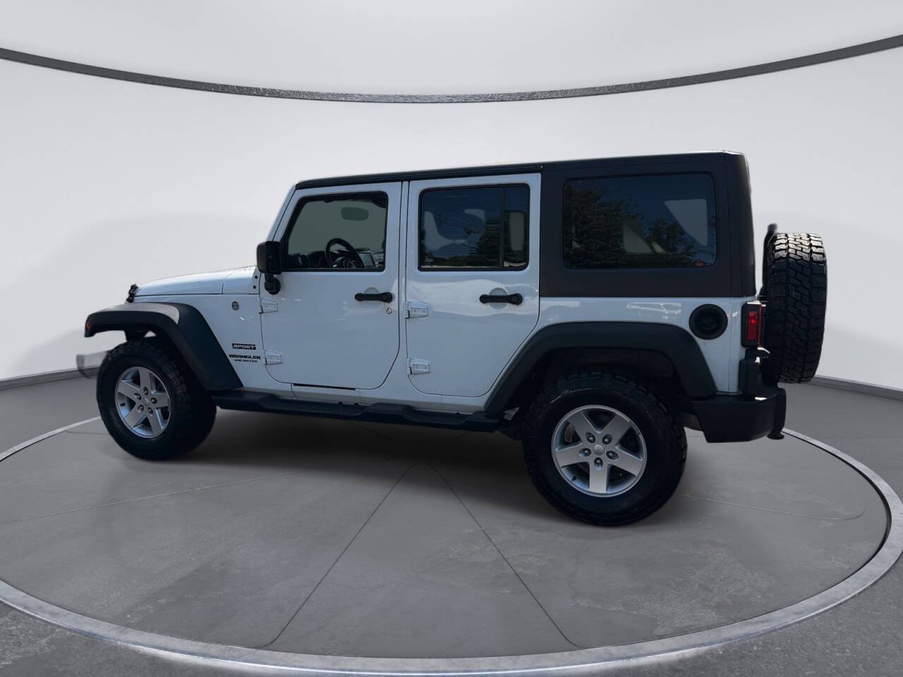 Used 2016 Jeep Wrangler Unlimited Sport w/ Quick Order Package 24S AWD/4WD image 3