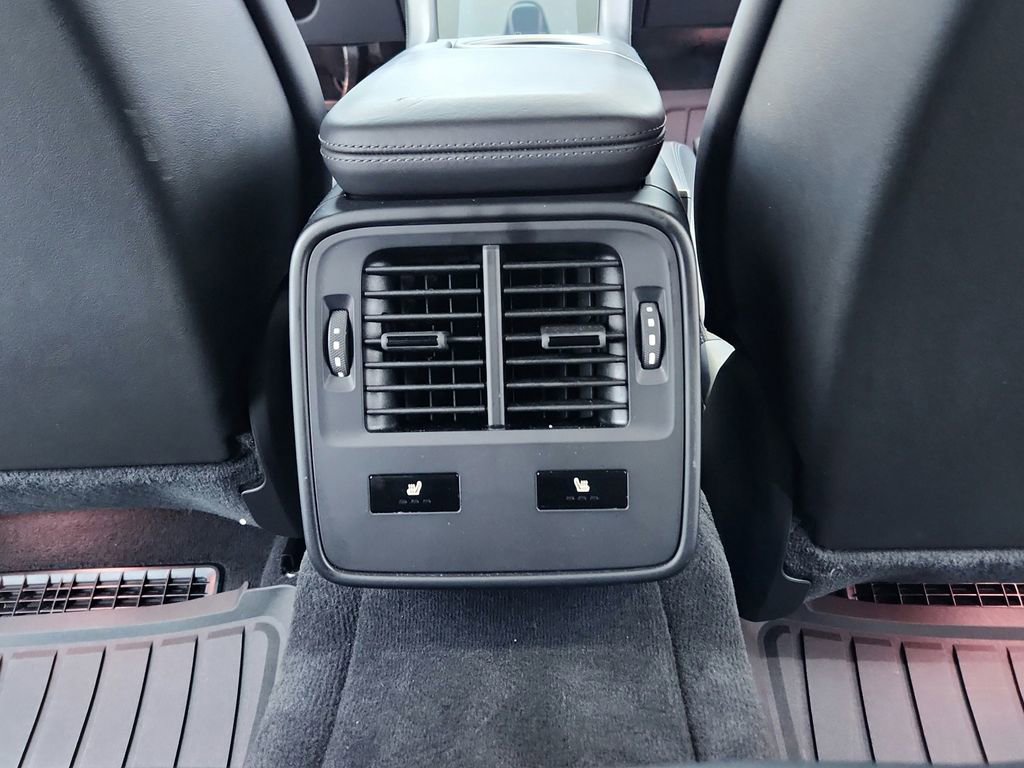 Used 2021 Porsche Taycan Turbo image 37