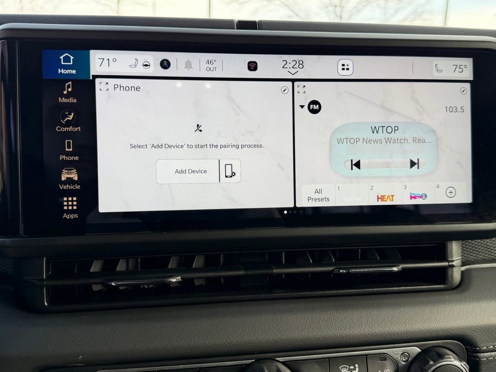 Certified 2025 Jeep Wrangler Unlimited Rubicon 4xe w/ Convenience Group image 24