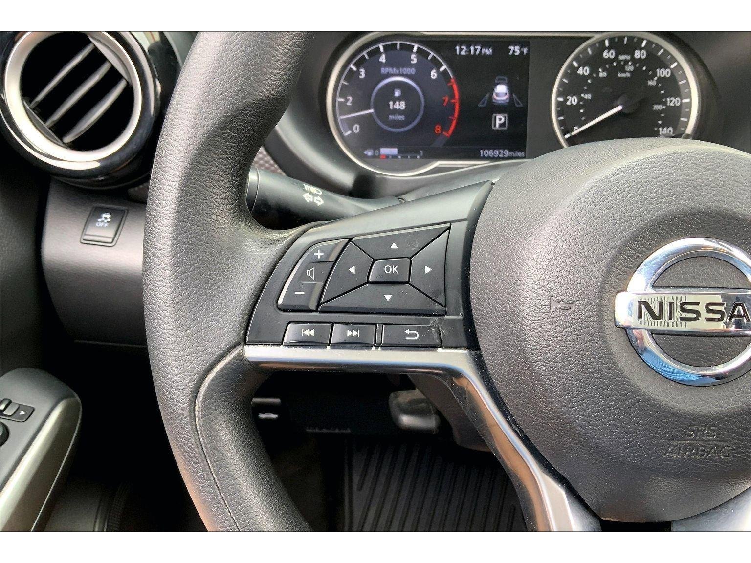 Used 2018 Nissan Kicks SV image 16