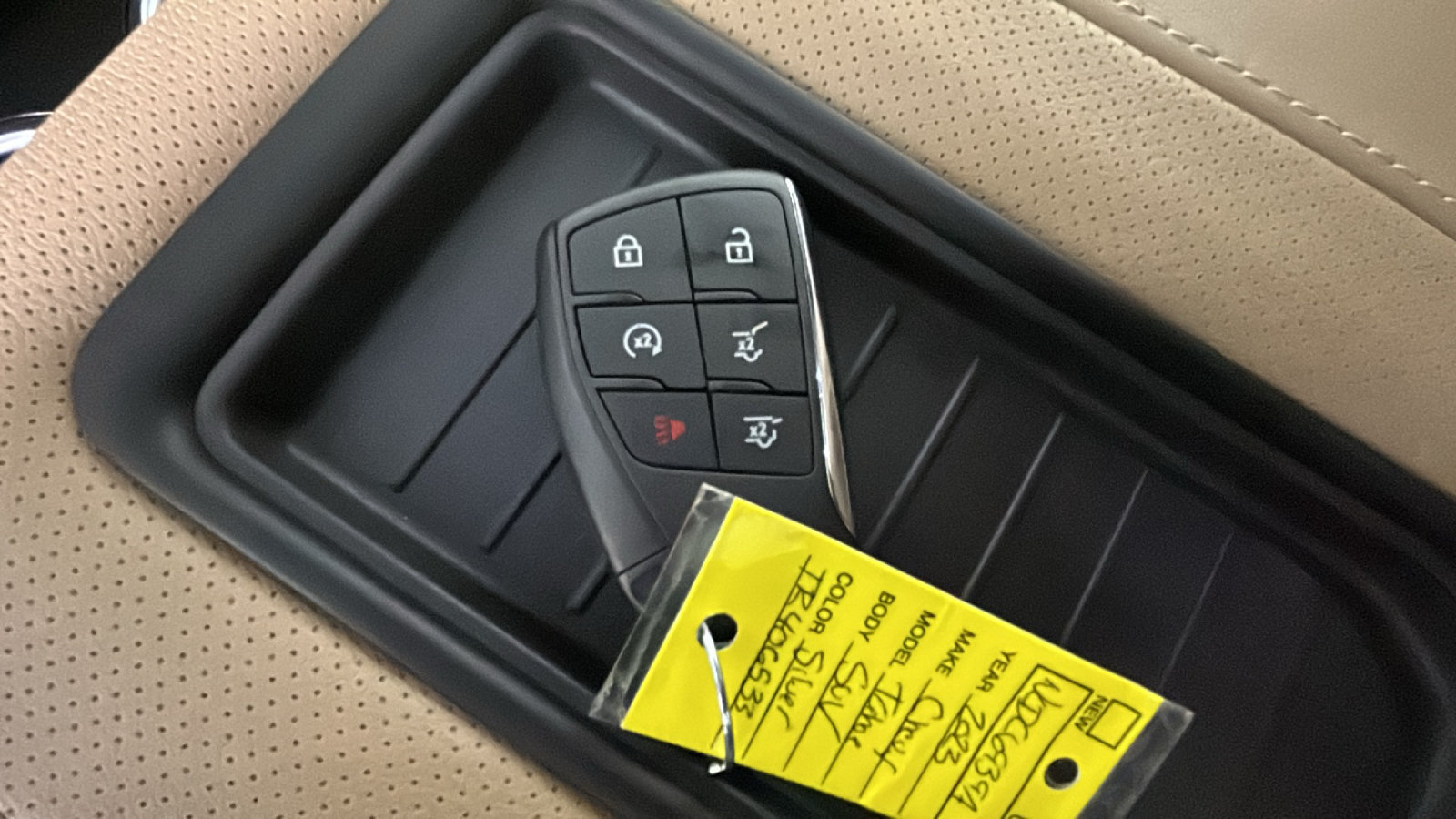 Used 2023 Chevrolet Tahoe Premier AWD/4WD image 25