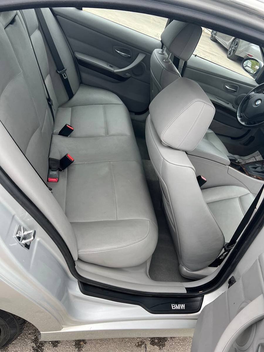 Used 2007 BMW 335xi Sedan AWD/4WD image 4