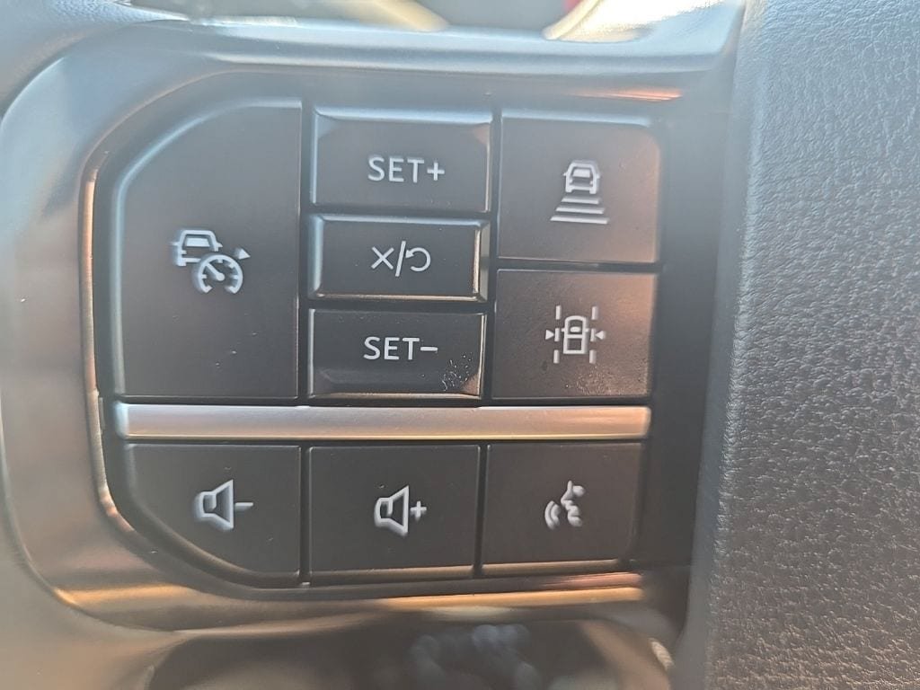 Used 2025 Ford F350 Platinum AWD/4WD image 15