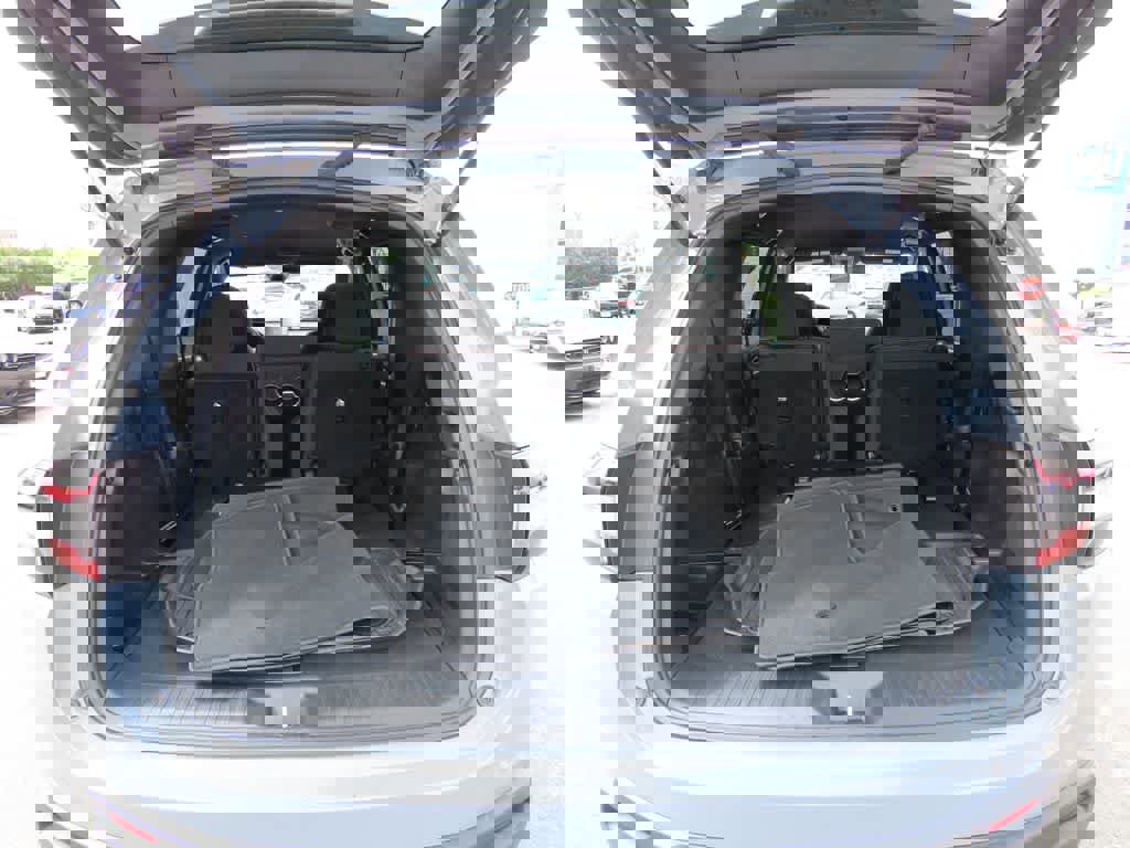 Certified 2025 Honda Pilot Sport image 12