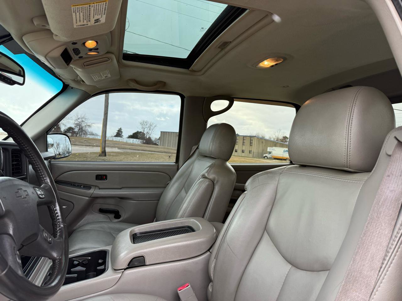 Used 2005 Chevrolet Avalanche Z71 w/ Sun And Sound Package image 14