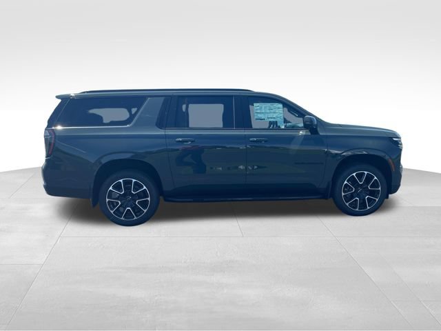 New 2026 Chevrolet Suburban RST w/ Comfort Package AWD/4WD image 6