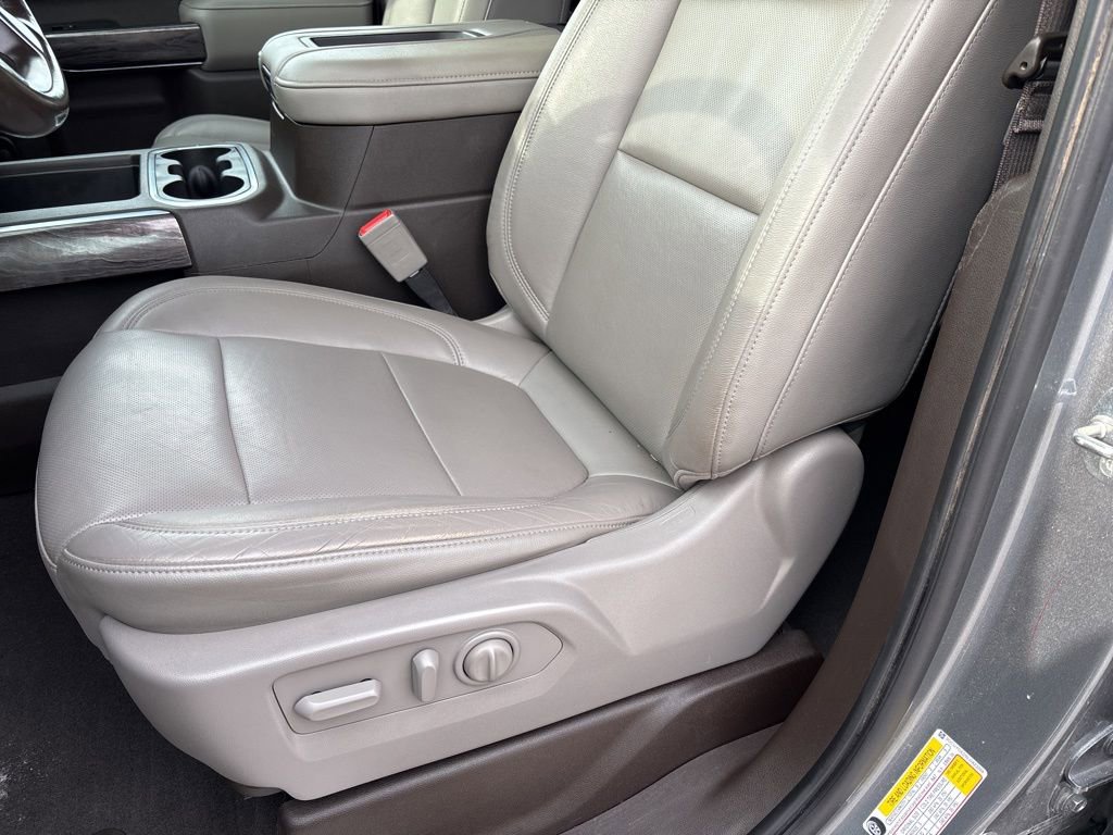 Used 2020 Chevrolet Silverado 1500 LTZ w/ LTZ Plus Package image 13