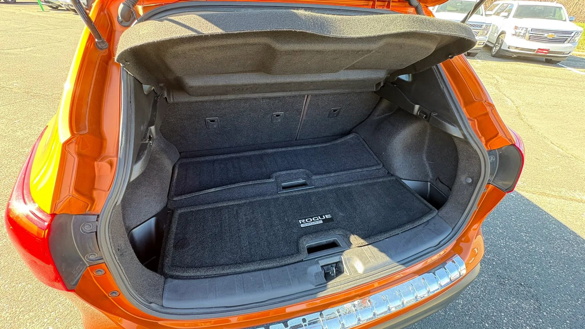 Used 2017 Nissan Rogue Sport SV w/ SV Premium Package image 26