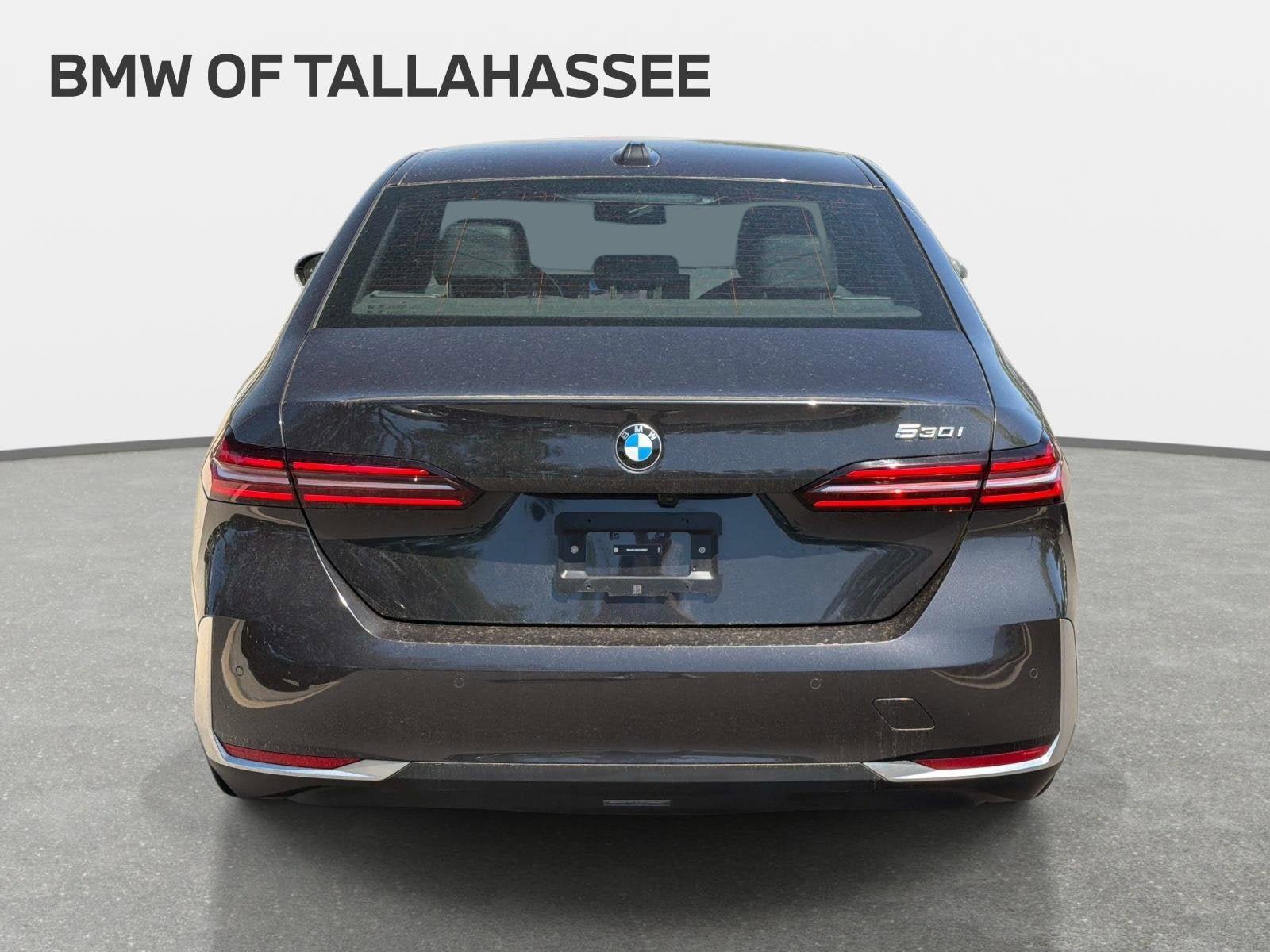 Used 2025 BMW 530i w/ Premium Package RWD image 6