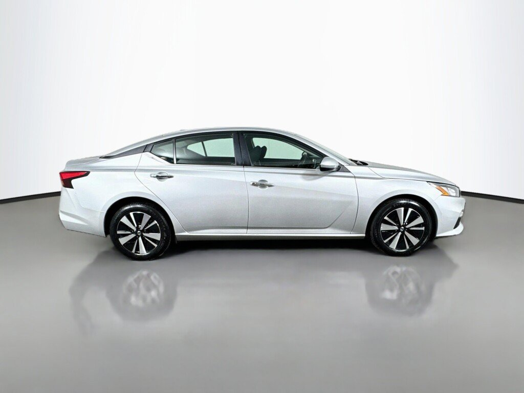 Used 2021 Nissan Altima 2.5 SV AWD/4WD image 6