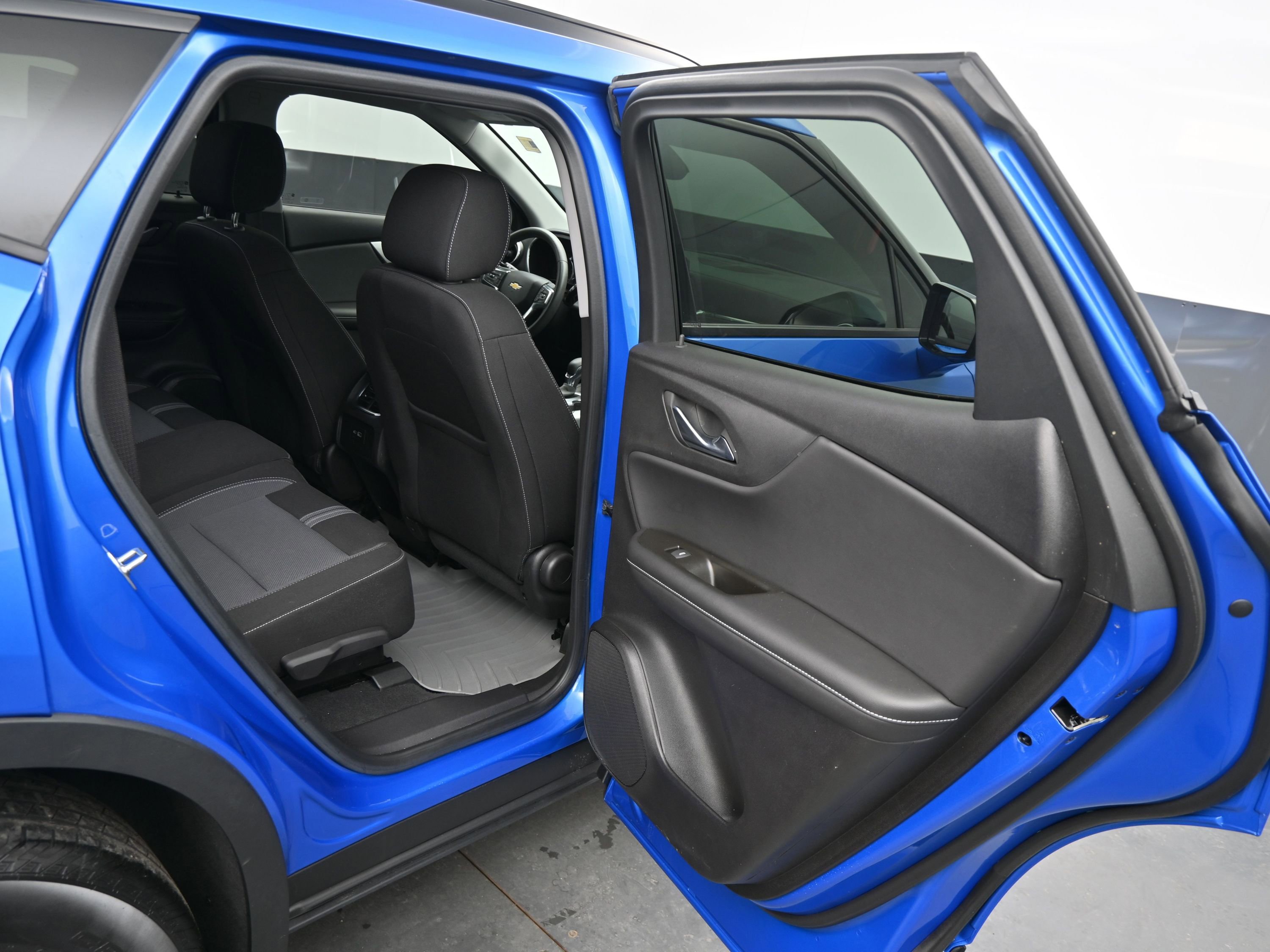 Certified 2024 Chevrolet Blazer LT w/ Convenience Package image 12