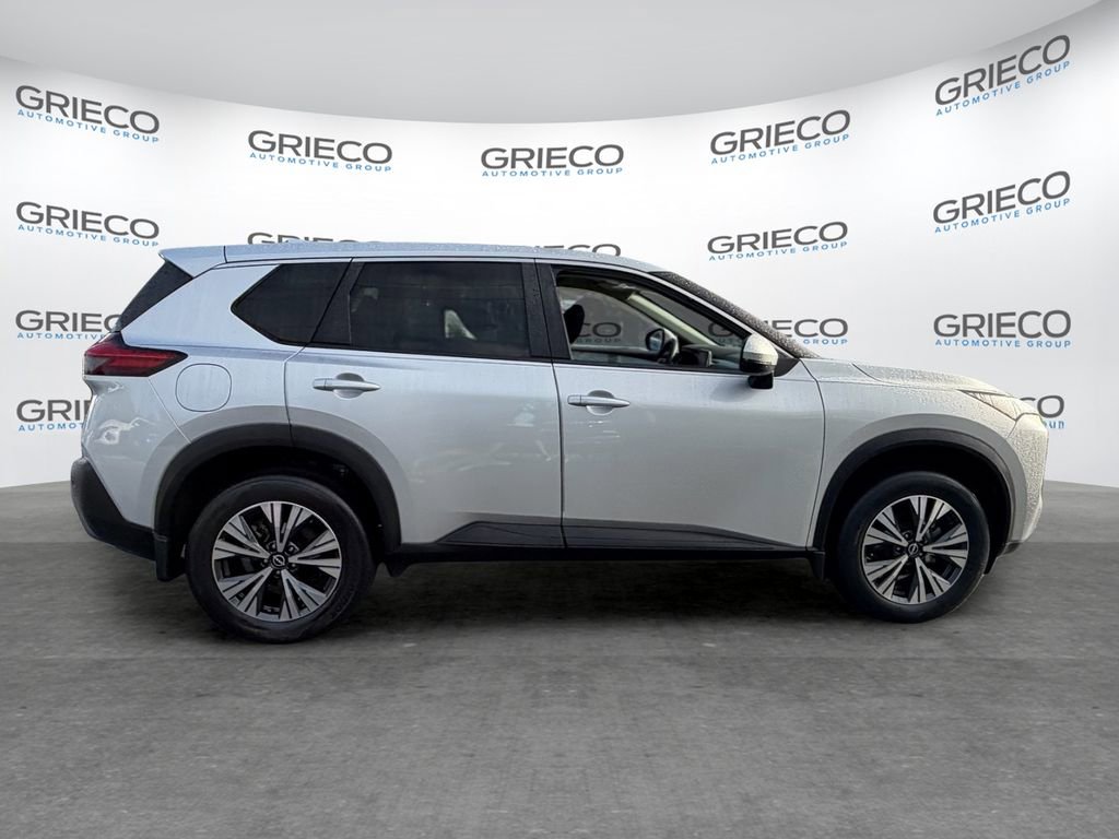 Certified 2022 Nissan Rogue SV AWD/4WD image 8
