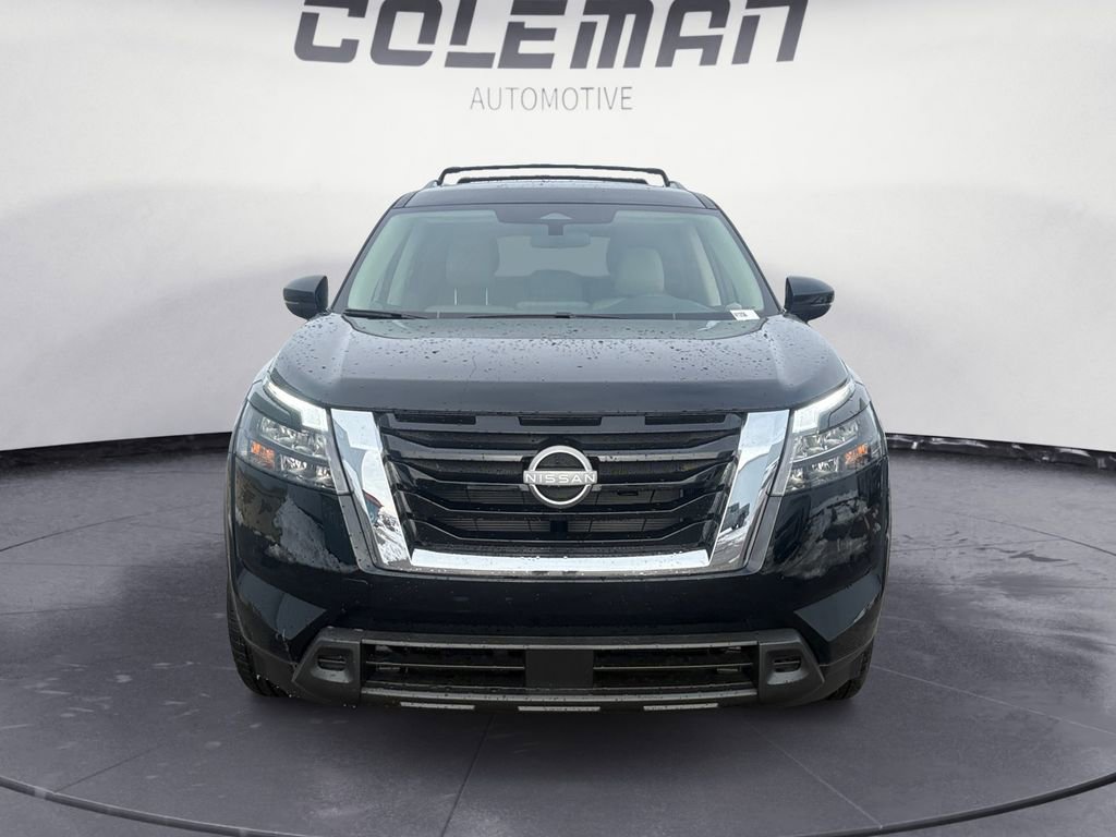 New 2025 Nissan Pathfinder SV image 8