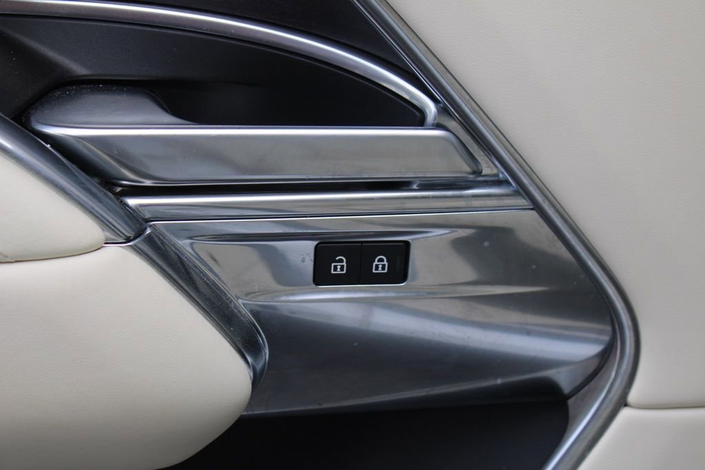 Used 2023 Land Rover Range Rover SE image 15