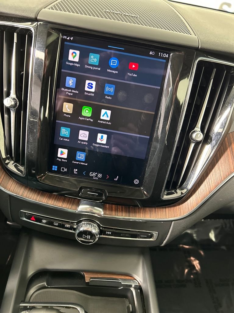 Used 2024 Volvo XC60 B5 Plus image 12