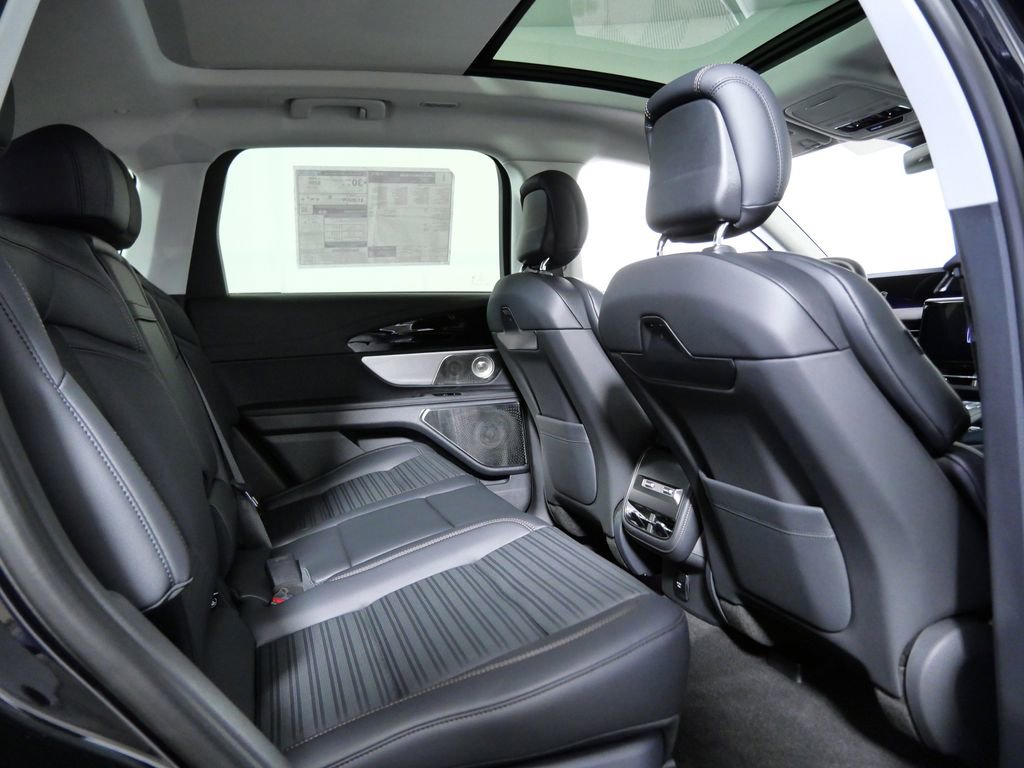 New 2026 Lincoln Nautilus Reserve image 13