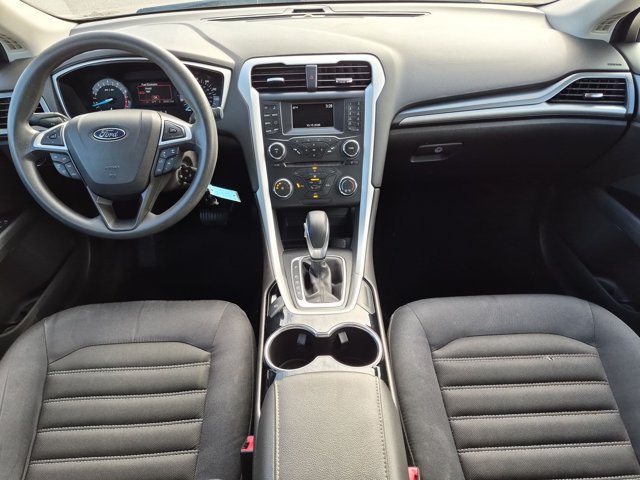 Used 2015 Ford Fusion SE FWD image 17