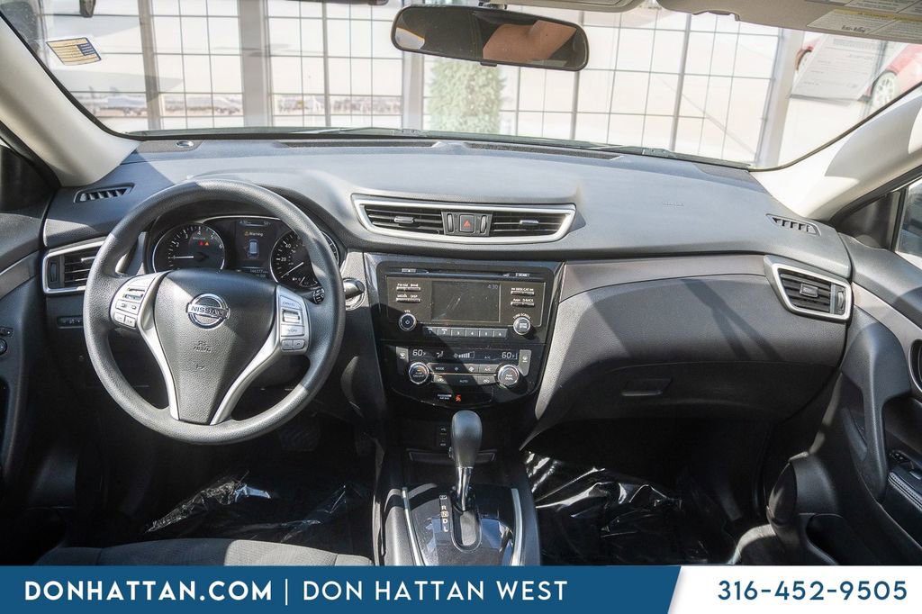 Used 2014 Nissan Rogue SV FWD image 4