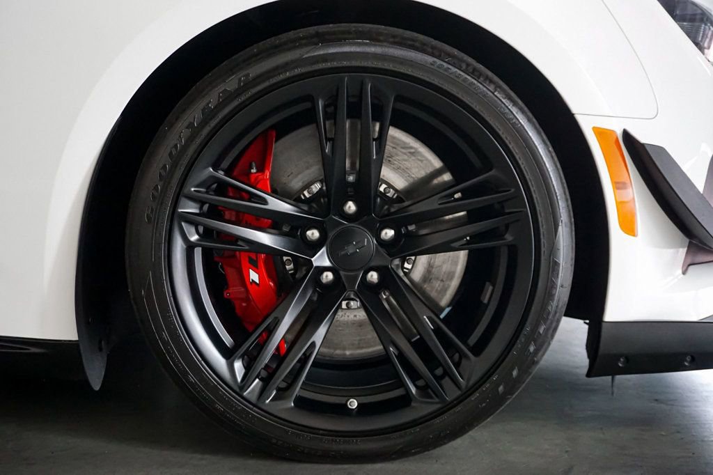 Used 2020 Chevrolet Camaro ZL1 image 47