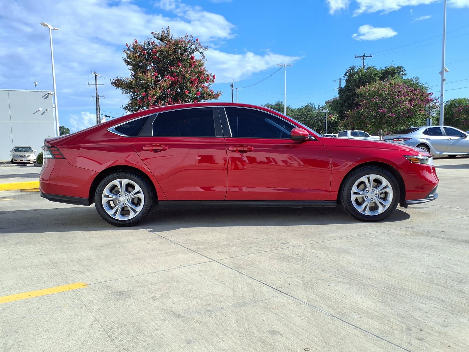 Used 2025 Honda Accord LX image 4