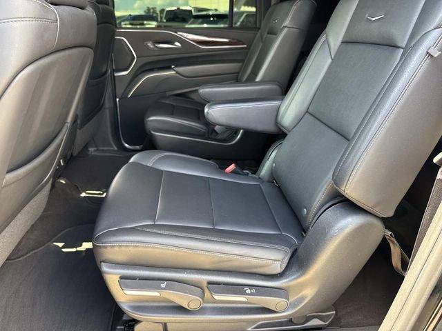 Used 2023 Cadillac Escalade ESV Luxury RWD image 16