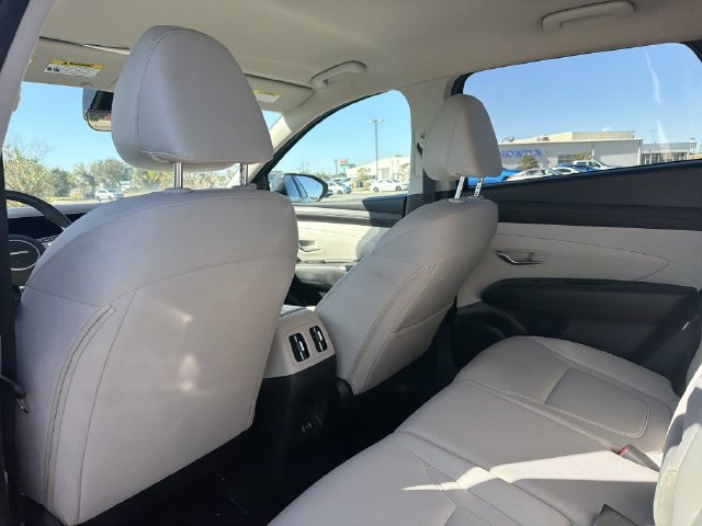 Used 2025 Hyundai Tucson SEL FWD image 13