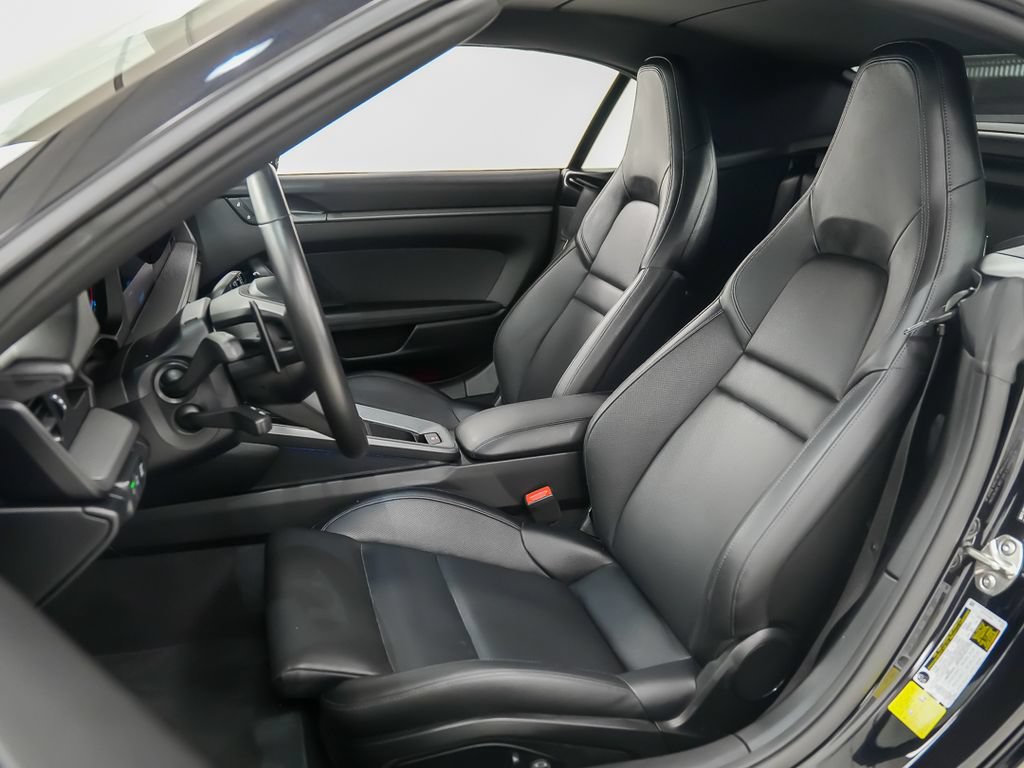 Used 2025 Porsche 911 Carrera RWD image 5