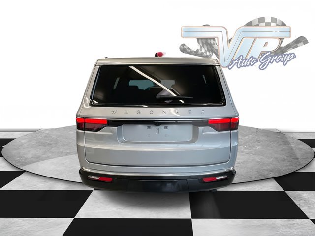 Used 2025 Jeep Wagoneer 4WD image 5