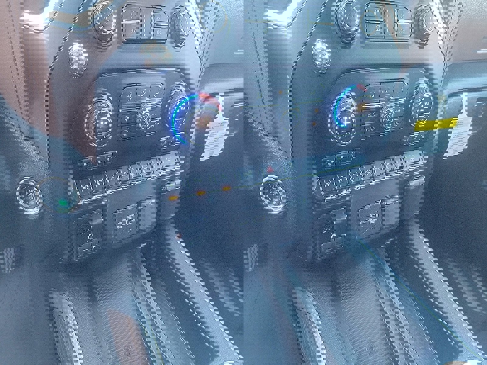 Used 2020 Chevrolet Silverado 1500 High Country w/ Technology Package image 23