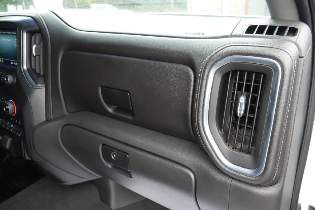 Used 2021 Chevrolet Silverado 1500 LT AWD/4WD image 5
