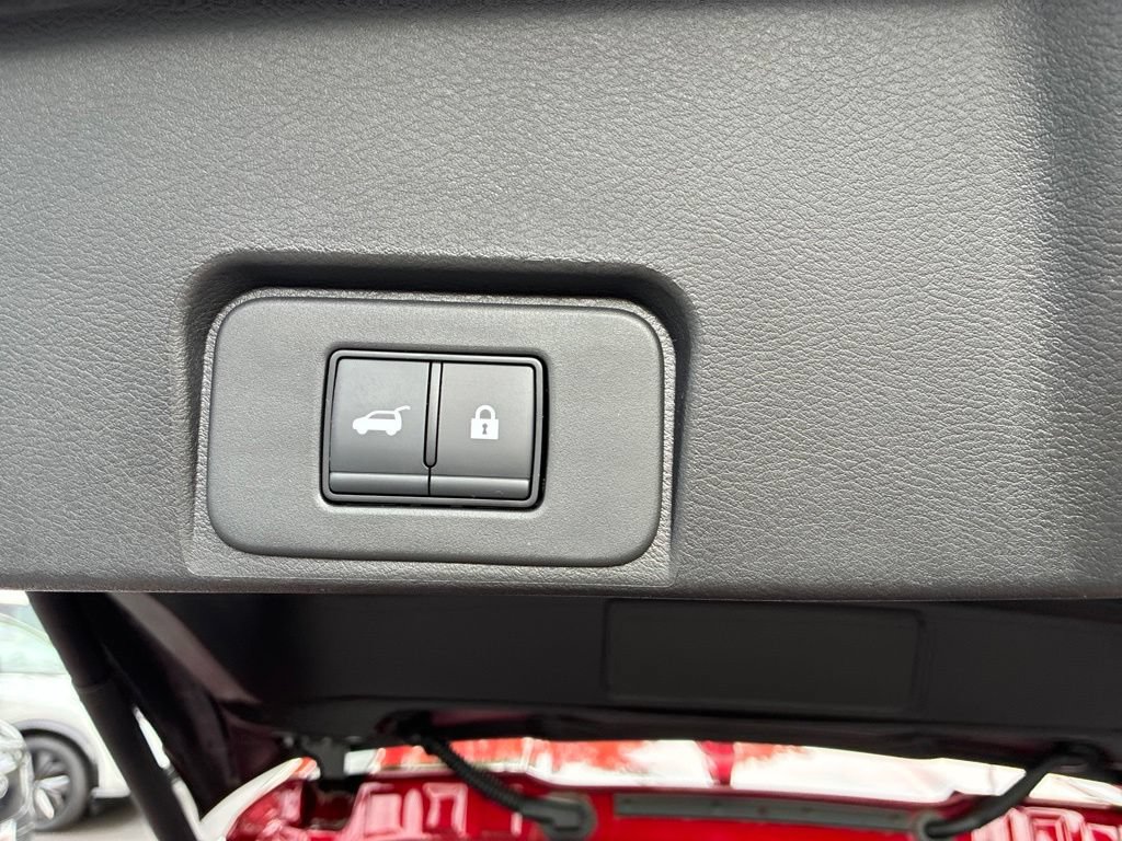 Certified 2026 Nissan Rogue SV AWD/4WD image 14
