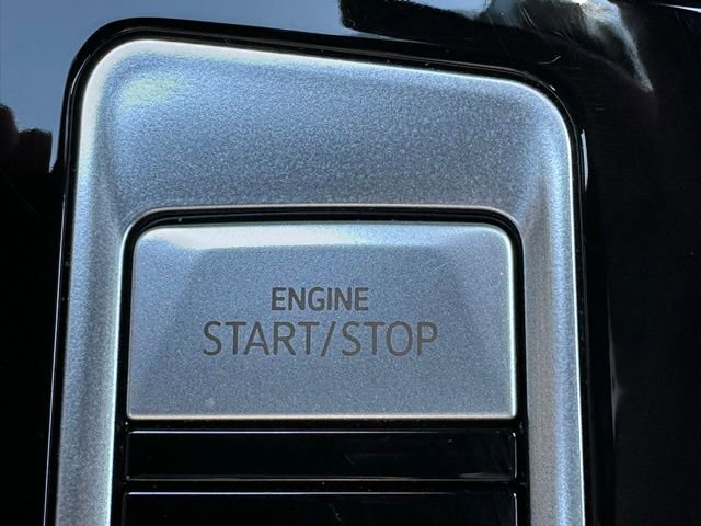 Used 2025 Volkswagen Atlas Cross Sport SEL R-Line image 22