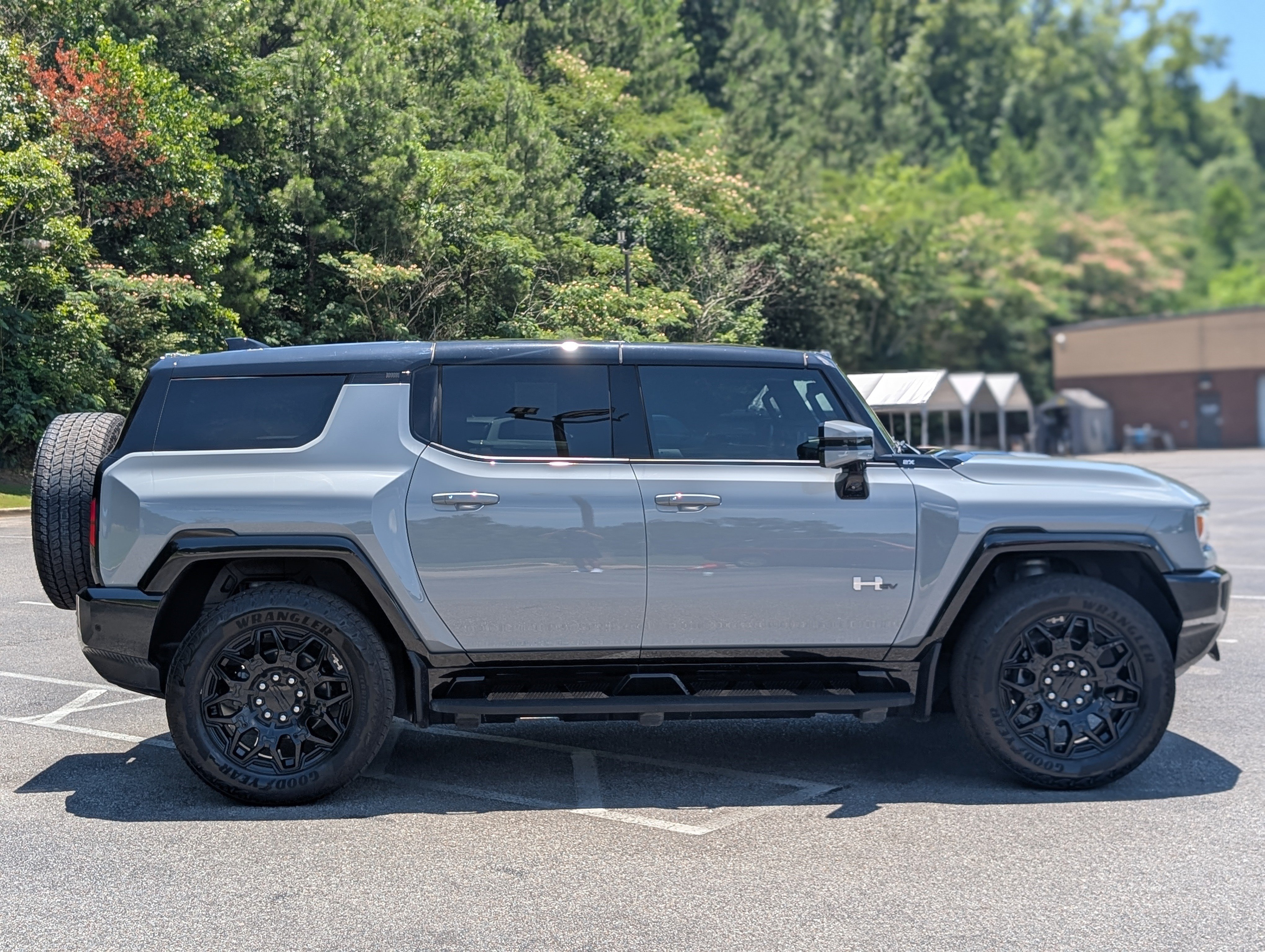 Used 2025 GMC Hummer EV 2X AWD/4WD image 10