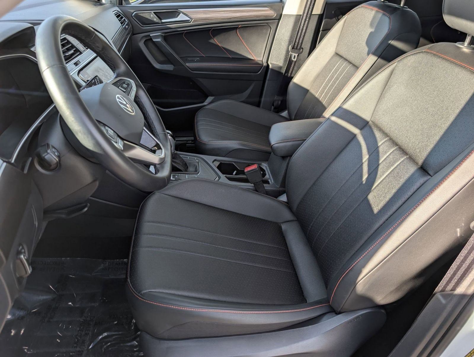 Used 2024 Volkswagen Tiguan SE image 5