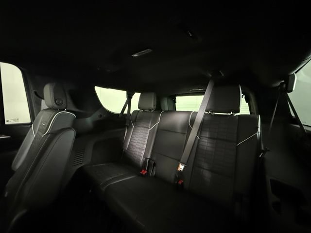 Certified 2025 Cadillac Escalade ESV Sport Platinum w/ LPO, ONYX Package AWD/4WD image 31