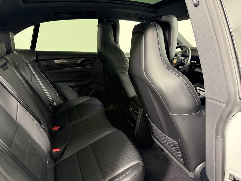 New 2026 Porsche Macan GTS Electric image 17